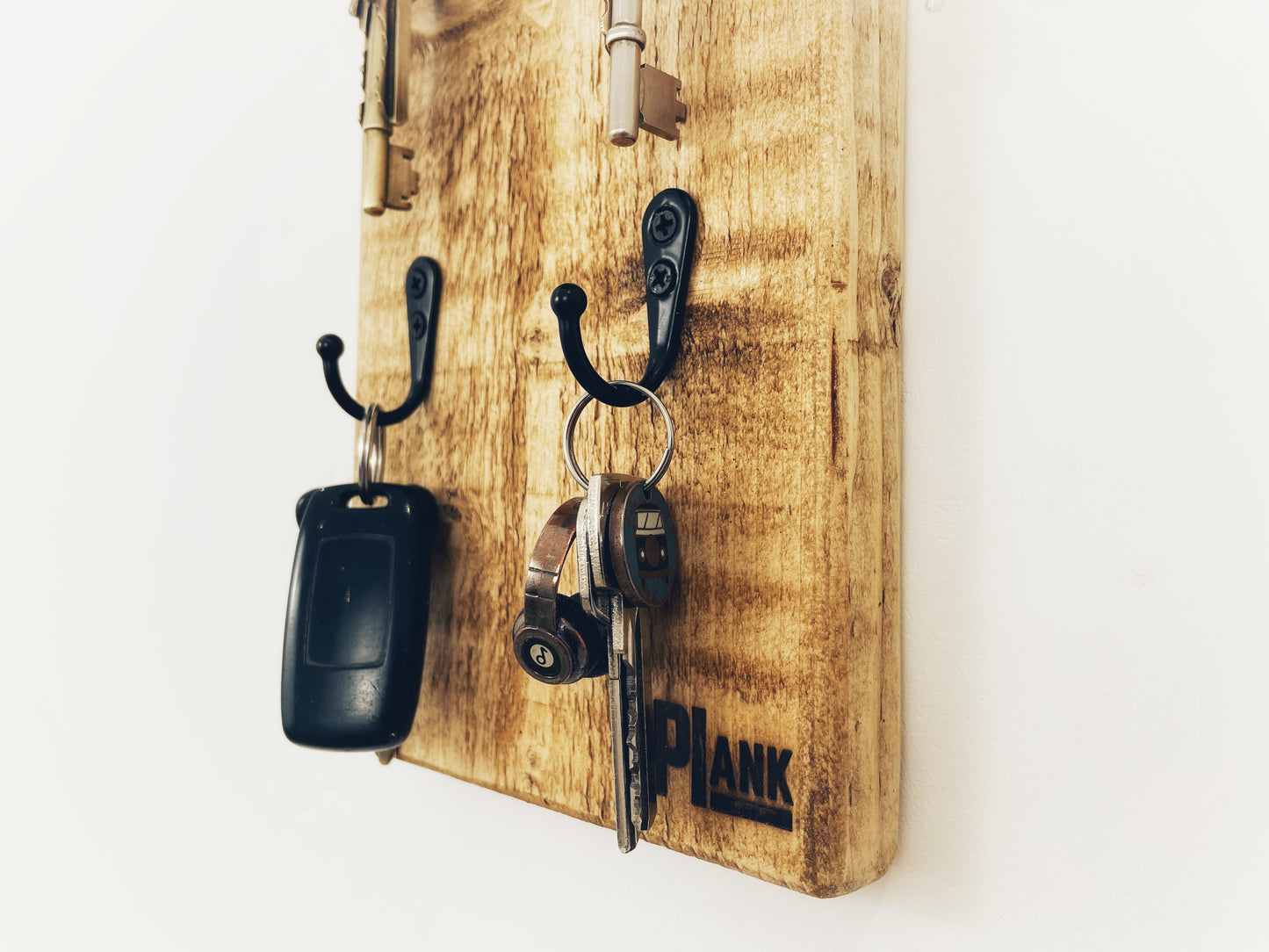 4 Key Hook Holder with Top Shelf