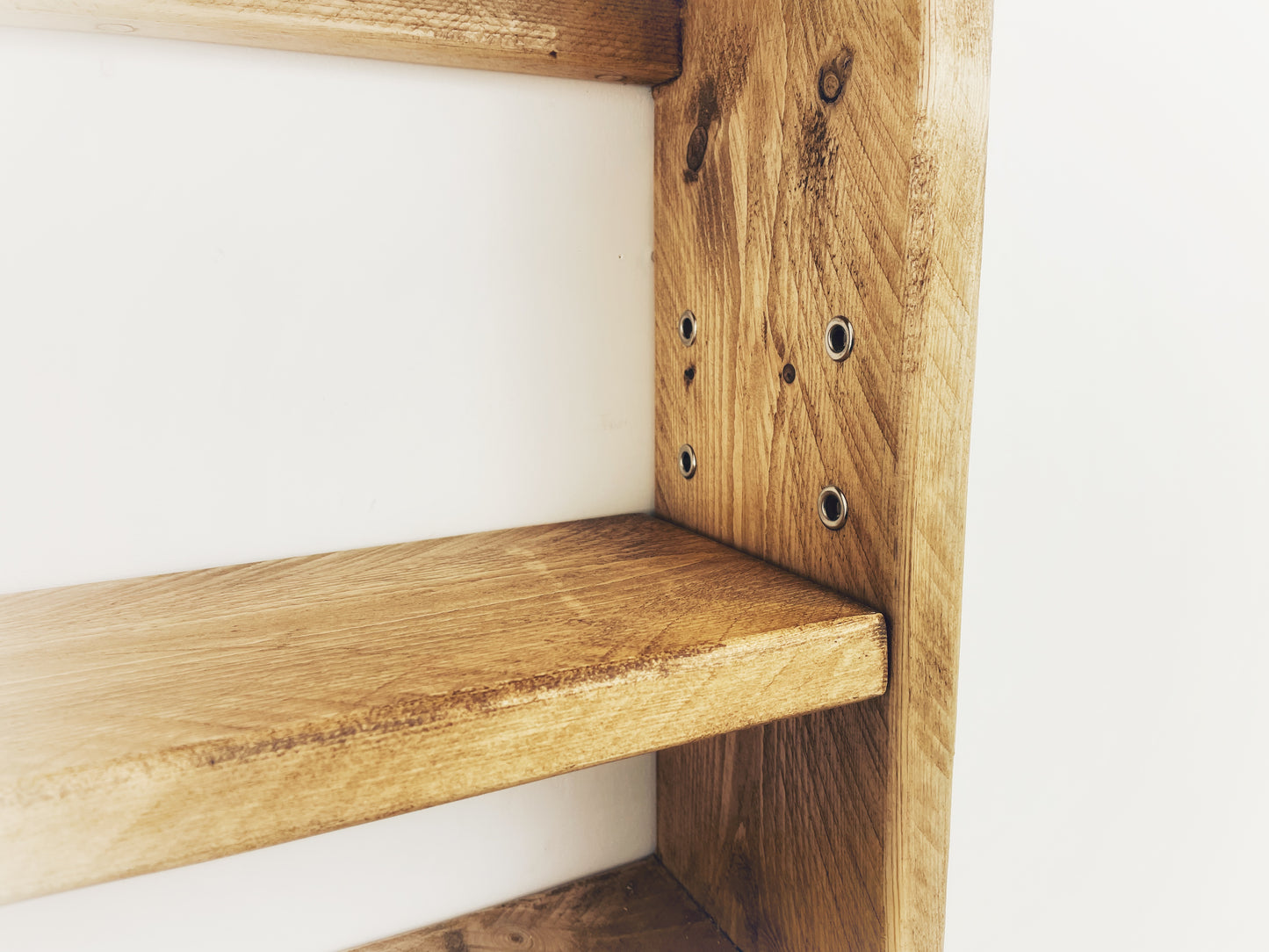 Box Shelf with Adjustable Ledge