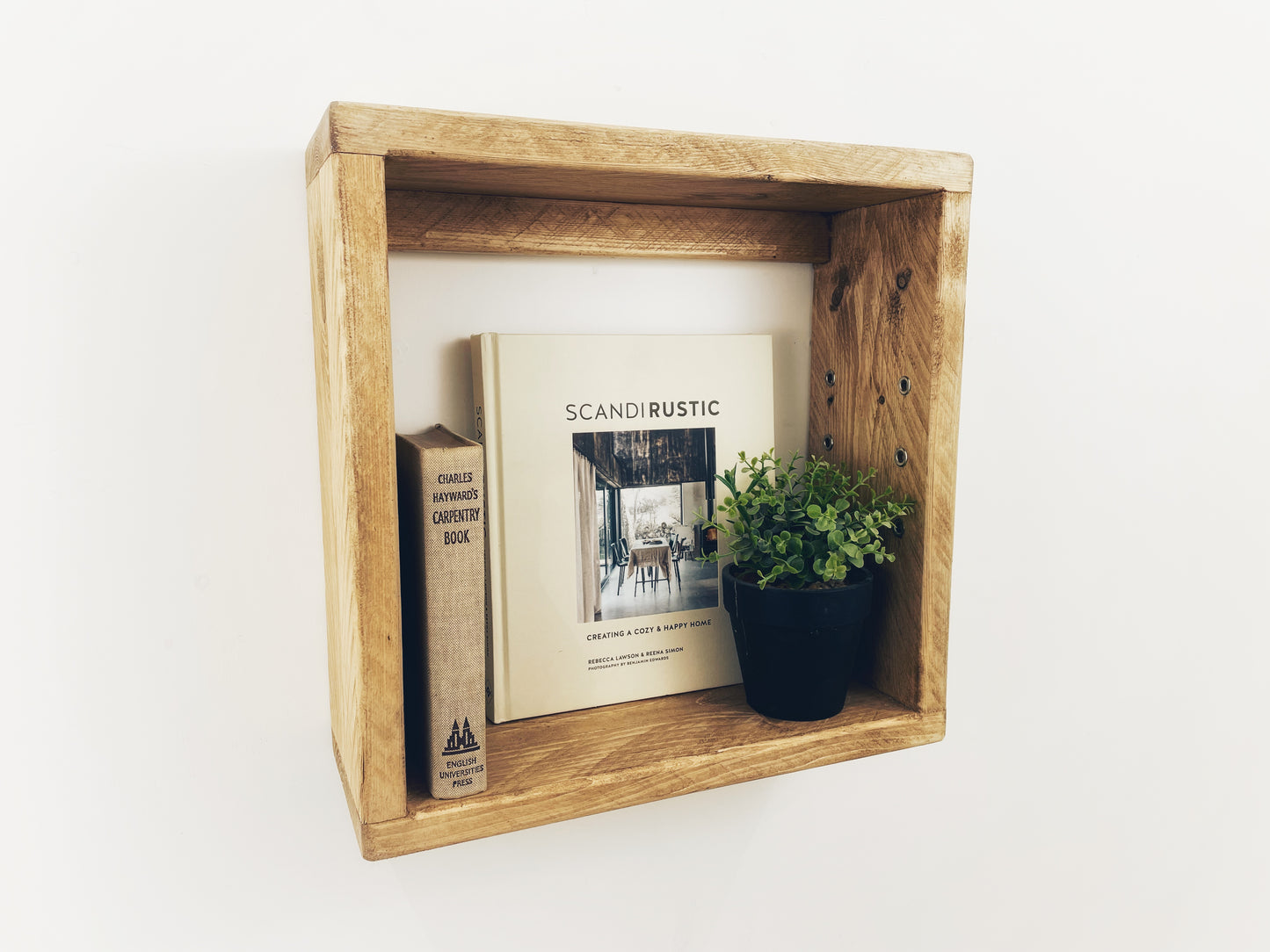 Box Shelf with Adjustable Ledge